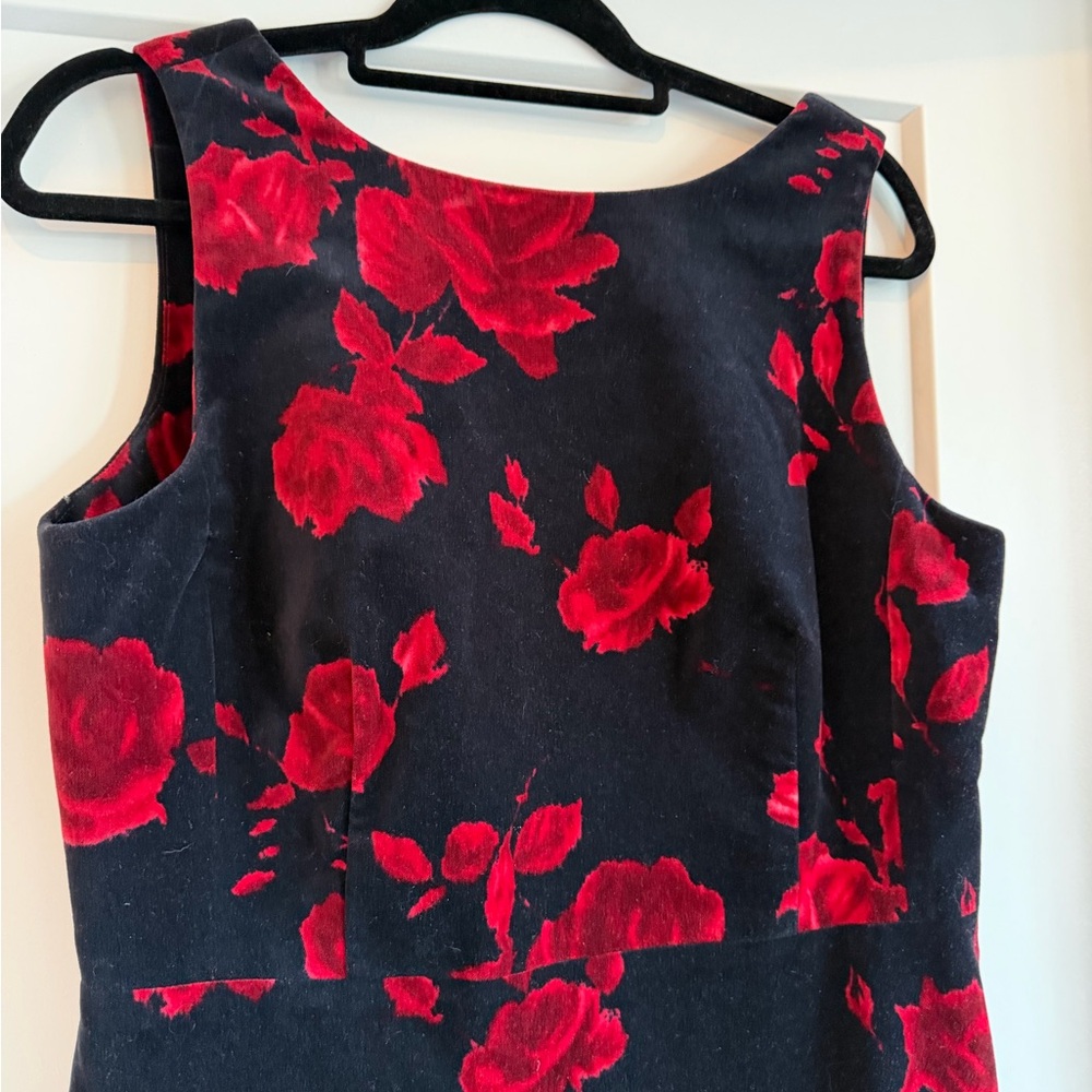 Talbots Sleeveless Black Red Rose Print Velvet Sheath Dress Size 12 - Picture 3 of 6